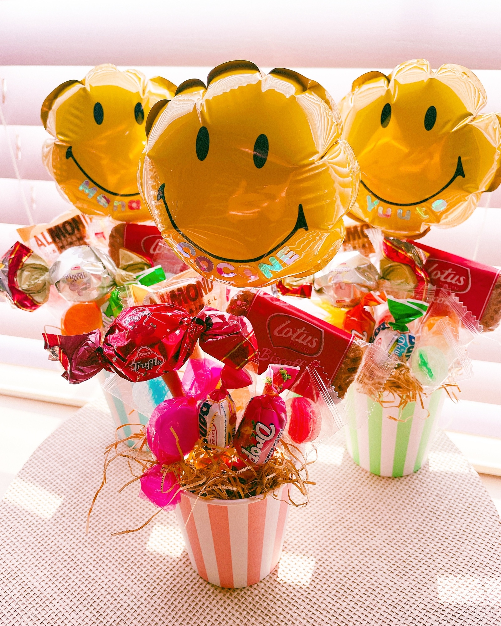 (*'▽'*)様ご注文分♡プチバルーン付お菓子ブーケ24個 季節限定 プチバルーン付お菓子ブーケ♡紫1個 プチギフト 結婚式