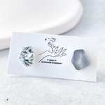 ＊32 不規則　花　小ぶり　アクセサリー　レジン　ピアス/イヤリング