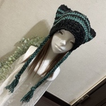 ☆ストラップ付 猫耳 ふわもこ ニット帽☆ブラック×グリーン