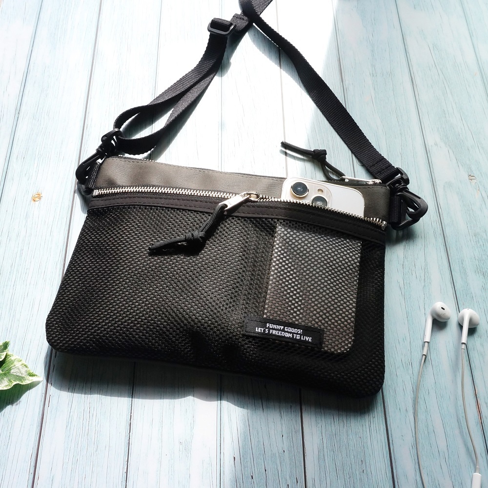 A.P.C. カーキ ショルダーバッグ　サコッシュ 楽天市場】A.P.C. アーペーセー REPEAT SACCOCHE PAACL