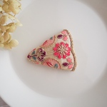 1016＊インド刺繍リボンのトライアングルぱっちんぴん
