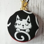 マカロンポーチ　おすまし猫黒
