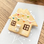 限定【完成品】くまちゃん雪だるまのお菓子な家クッキーブローチ♪