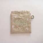 かすみ草の刺繍 10㎝バネ口金のミニポーチ