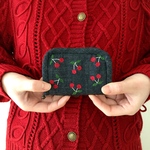 チェリーの手刺繍ミニ財布(赤)