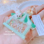 【New】猫ちゃんのゆめかわシャカシャカキーホルダー　ハンドメイドレジン　キーホルダー　ハンドメイドキーホルダー　ギフト　猫　シャカシャカキーホルダー　シャカシャカ　シェイカー　ゆめカワ　ゆめかわ　