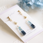 お花ロングステックピアス/イヤリング　ブルー