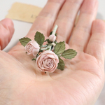 yu様専用　布花　ちょこんと薔薇　ブローチ　635