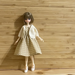 リカちゃんサイズ　ベージュ水玉模様のワンピースとボレロのセット