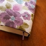 y-and-t様専用 シックな花柄のブックカバー