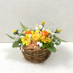 バラとビオラのかごアレンジ♪黄色オレンジビオラプリザーブドフラワー花ブリザードフラワー結婚式誕生日プリザプレゼント誕生日バラギフト花器サプライズ結婚祝い退職祝い卒業祝いリボン 