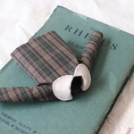 チェック柄のトップス