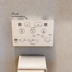 【toilet pushトイレプッシュサイン】トイレサイン、矢印ステッカー、ステッカーシール、ドアサイン、