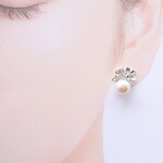 シルバープチフラワー  5A級淡水パールピアス 