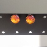 メタリック・オレンジのピアス：ダイクロガラス