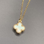 天然白蝶貝クローバーネックレス（中）ゴールド色 アルハンブラ