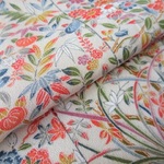 アイボリー 本加賀友禅 亀甲に四季花模様 正絹 丹後ちりめん No.69-1 おくみ部分【長さ95cm×幅18cm】着物の解き 和布 リメイク素材 silk100%