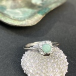 エメラルドのお花リング