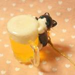 にゃんこのしっぽ○生ビール○はちわれ猫○ストラップ
