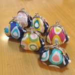 感謝企画☆　お手玉みたいな　ガマ口☆（パールのチャーム付き）