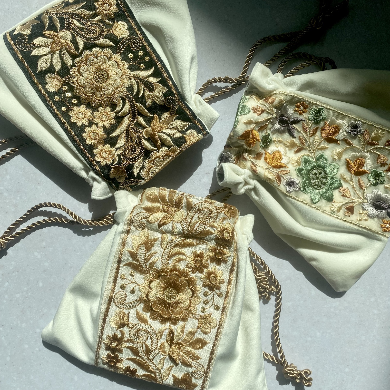インド刺繍リボン 巾着 ポーチ 巾着ポーチ プレゼント ギフト