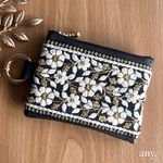 new✨インド刺繍リボンポーチ 上品ブラック♡フェイクレザー　カードケース　小物入れ
