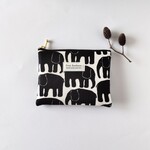【訳あり】小さめフラットポーチ　　/  北欧elephant