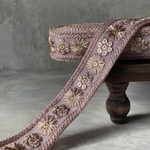 実物のお色味と違う場合があります] インド刺繍リボン　花　インド刺繍　スパンコール　刺繍リボン　リボン　りぼん　※10月8日よりゆうパケットにて発送