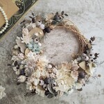 Jolie botanique＜SHABBY CHIC＞＊ハーフムーンリース＊三日月リース＊フラワーリース＊春＊プリザーブドフラワー＊お花＊ギフト＊結婚祝い＊新築祝い＊両親贈呈品＊母の日＊母の日ギフト