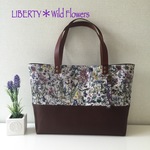 リバティ☆ストラップ付きビニコトートバッグ♪本革持ち手〈Wild Flowers〉