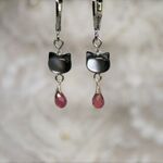 SALE　黒ネコちゃんピンクサファイヤニットマーカー（宝飾品として作られた宝石たちシリーズ）