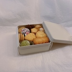 ひな祭り限定クッキー缶