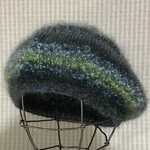 ☆試作特価☆グラデーションカラーの煌めき❇︎ループヤーンで編んだフワもこ♪ゆったりベレー帽