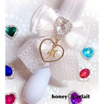 デザインE  ホワイトレース  キンブレリボン  ♡ホワイト♡   センターパーツ＆イニシャル変更可能