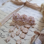 ❁2枚重ねのお花とレースのヘアクリップ┈ラテ┈❁