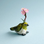 桜とさえずるメジロ