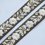 インド刺繍リボン　シルク細リボン①【カーキ】インド刺繍/刺繍リボン/リボン/シルクリボン/トリム/ブレード/ジャガードリボン/チロリアンテープ/レース/チュール