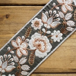 1mカット済み【インド刺繍リボン】シルク　刺繍リボン   【グレー】