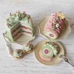 グレーうさぎ＊＊ハリネズミ＊＊いちごと桜と抹茶のホールケーキ&ロールケーキのwスイーツセット🌸