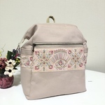 大人のリュック　　くすみピンク系×刺繍リボン