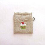 10㎝バネ口金のミニポーチ　サクランボとカップケーキの刺繡