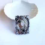 Antique Silver Beads Reunion 　ビジューつき長方形のビーズ刺繍ブローチ