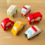 《販売数18》遊べる♪車キーホルダー♡フェルト
