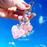 ゴールドカラー【サクラさくら】桜の花びらドライフラワーと手染めビーズのバッグチャームキーホルダー