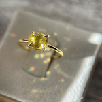 希少石一点もの💍スフェーンのシンプルリング(18KGP)【フリーサイズ】