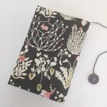「ご予約品です。」　リバティ プリント使用　ブックカバー　*　ヨシエ  Yoshie