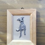 イタリアン・グレーハウンドの刺繍ブローチ　イタグレ　犬　額縁　壁掛け