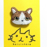 ねこねこ刺繍ブローチ