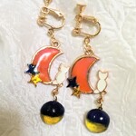 ウクライナを想って[80%寄付]　猫とウクライナのイヤリング❤️ピアス（金属アレルギー対応)
