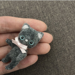 二足歩行　ブルーアイ　グレーの猫ちゃん　モールアート　モールベア 